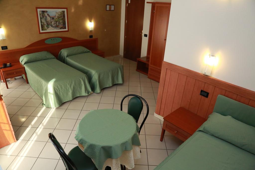 Hotel Dore มิลาน ภายนอก รูปภาพ